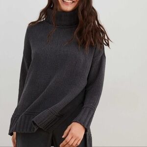 Aerie Black Chenille Oversized Chunky Knit Turtleneck Sweater Size XS